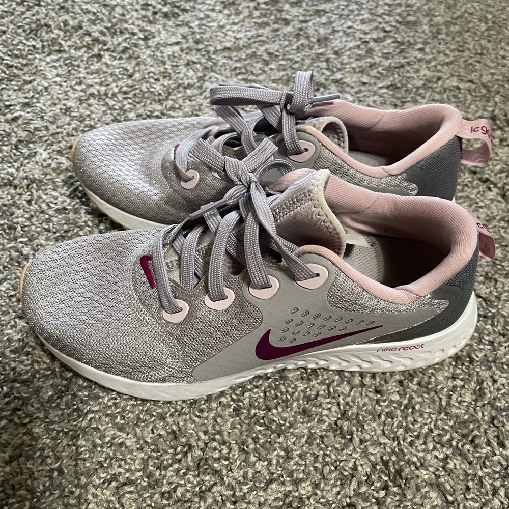 Nike react shoes size 7.5 for women.
